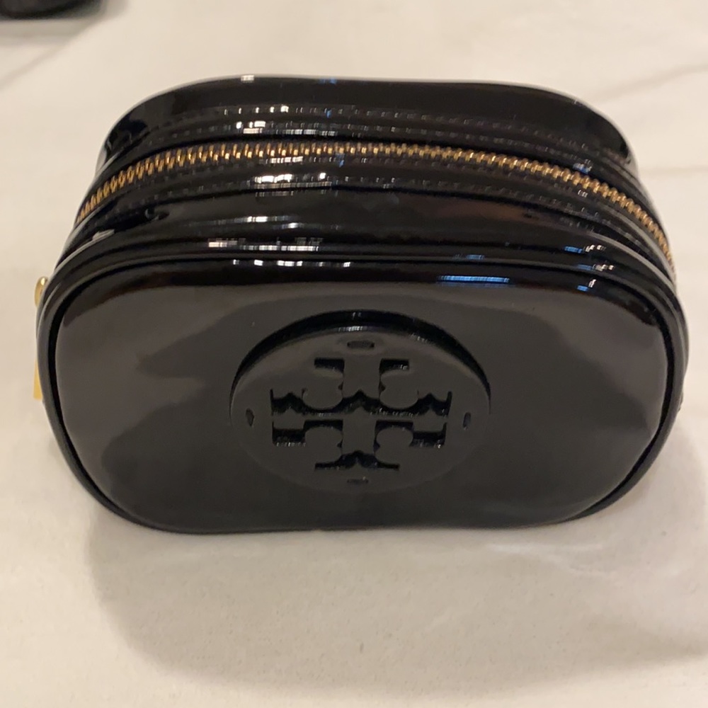 Tory Burch Black Patent Leather Makeup Case - Picture 2 of 9